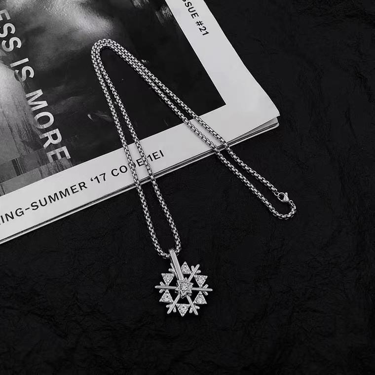 Ins Korean Version of High-end Personalized Hip-hop Snowflake Necklace Pendant Rotatable Men's and Women's Niche Trendy Sweater Chain
