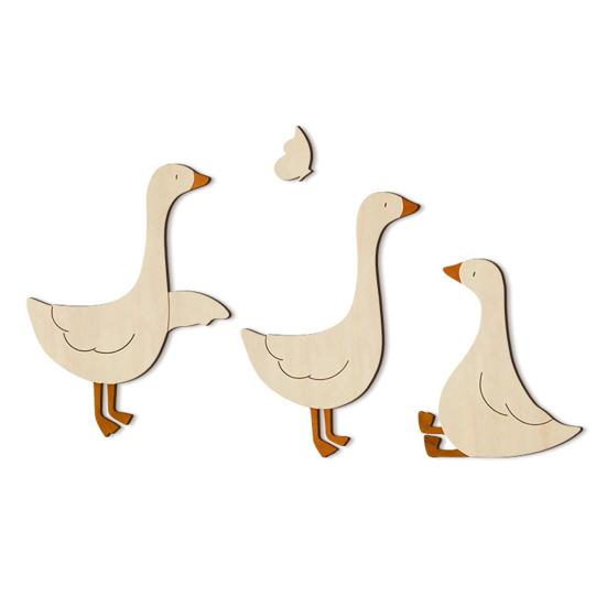

Wood Goose Wall Decor Vintage Boho Goose Nursery Wall Art Funny Animal Wall Poster for Kids Playroom Baby Shower Party Backdrop Decoration