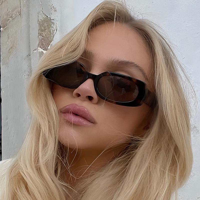 New fashion small frame square sunglasses versatile street shot personalized Internet celebrity sunglasses high sense Spice Girl