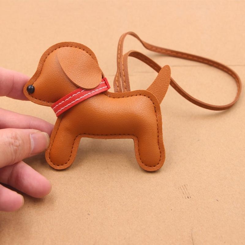 Hundeförmiger Kunstleder Schlüsselanhänger Taschenanhänger Dekorative Handtaschenanhänger Leichtes Zubehör für den täglichen Gebrauch