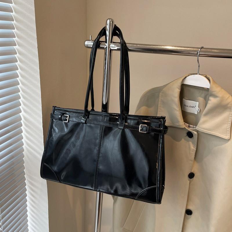 Retro leather shoulder bag for women new fashion winter large capacity armpit bag high-quality trend bags