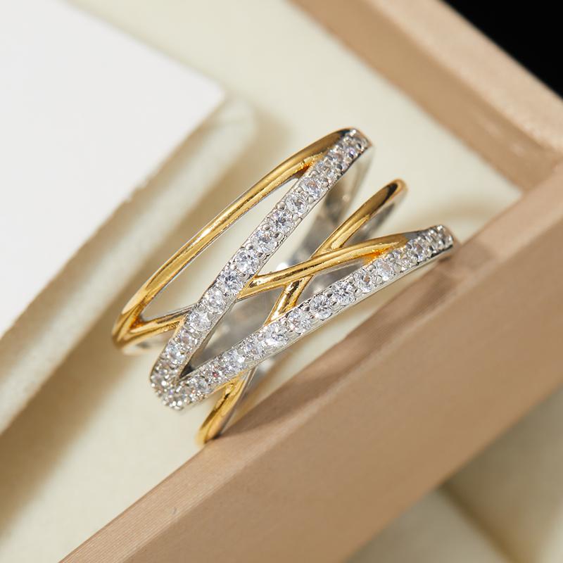 Creative Geometric Line Twisted Two Tone Ringwomen'S Luxury Delicate Setting Sparkling Zirconia Ring Daily Party Jewellery Gifts