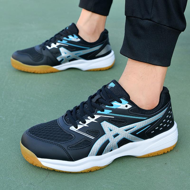 One piece 2025 sports shoes men's shoes badminton shoes breathable table tennis training shoes light and comfortable tennis shoes student