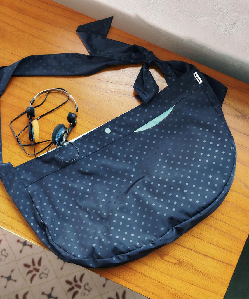 Kijiko Ke904-Dot Hobo Bag Navy