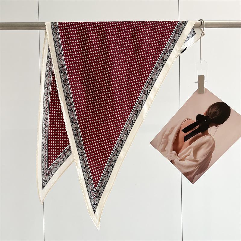 High-end silk scarf, fashionable and simple mulberry silk twill silk lace craft triangle scarf, versatile shawl scarf