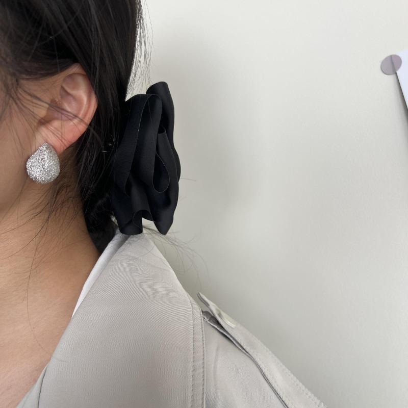 Frosted Metal Particle Texture Bean Bean Stud Earrings Niche Minimalist Style Temperament Earrings
