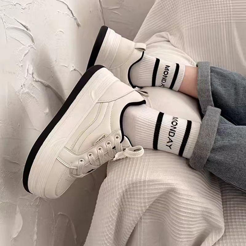 Thick baseplate shoes women's autumn and winter versatile niche white shoes new high-end casual sports shoes