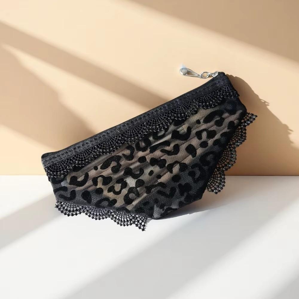Decorative Briefs Shape Cosmetic Bag Transparent Toiletry Bag Makeup Storage Pouch Women