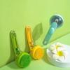 Escova de Banho para Cães SofaHills com Dispensador de Sabão, Cerdas Macias de Silicone para Limpeza Suave na Hora do Banho