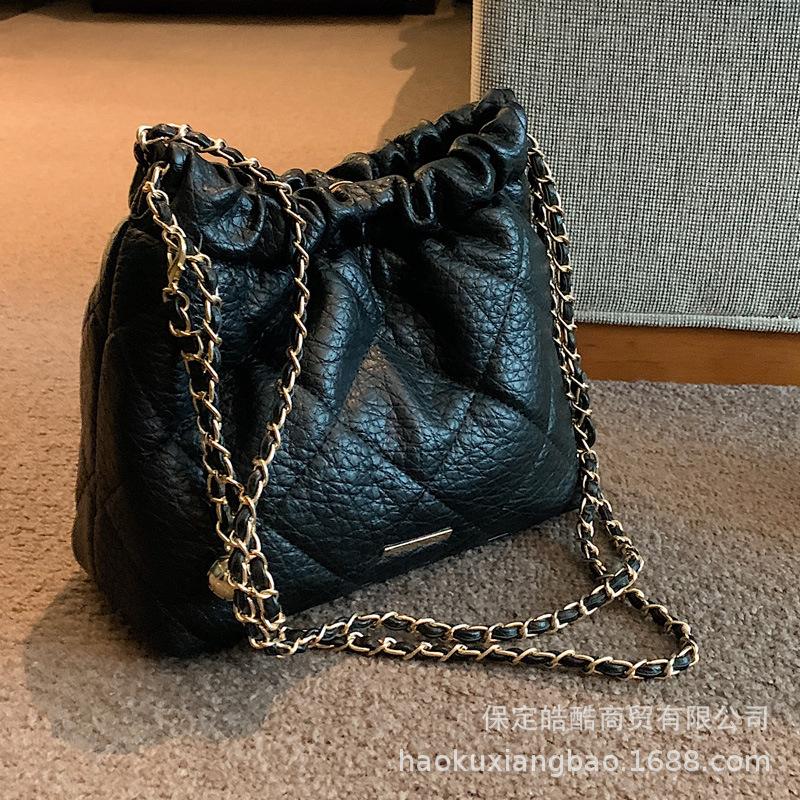Premium Texture Small Bag Women's Summer 2025 New Trendy Niche Diamond Chain Bag Shoulder Messenger Bag Bucket Bag