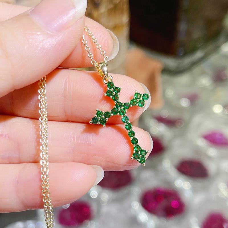 Collier avec pendentif croix en diamant et zircon de haute qualité – Chaîne de clavicule hip-hop européenne/américaine pour hommes et femmes