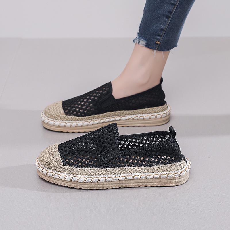 Women's 2025 Summer Mesh Slip-On Fisherman Shoes - Lightweight and Breathable Casuals with Traditional Beijing Style.