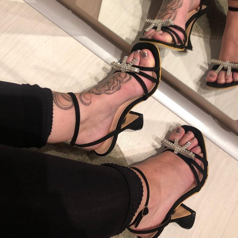 Europäische Station Neue Grenzüberschreitende Europäische und Amerikanische Strassstein Weinflaschen-Fersen Große Größe Damen High Heel Sandalen Damen