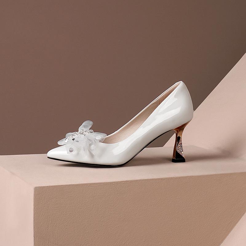 Tacones puntiagudos otoño femenino 2020 nuevo arco de hadas estilo moda de  tacón delgado de cuero de un solo zapato zapatos de boca ligera zapatos  comprar a buen precio — entrega gratuita,