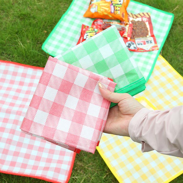 Portable Waterproof Folding Seat Cushion: Outdoor Camping & Picnic Mat for Festivals and Outings