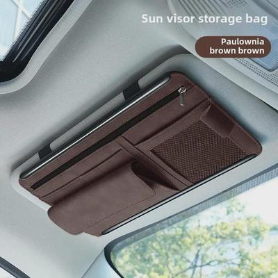 Pare-soleil de voiture, lunettes et porte-cartes