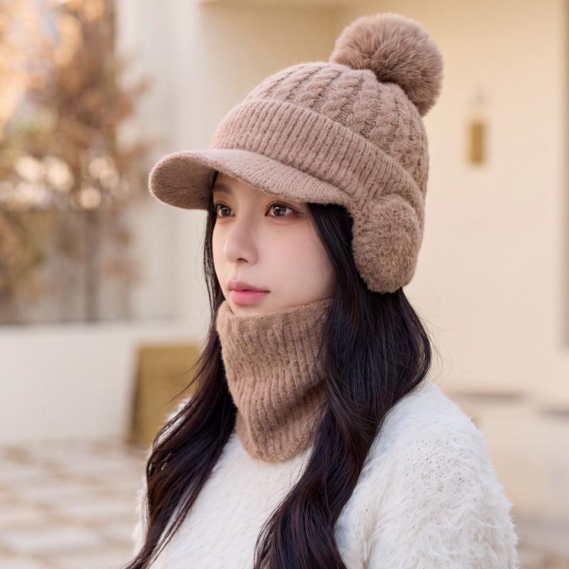 Autumn and winter versatile wool hat women's wool duck tongue ear protection hat thickened warm hairball knitted hat spot