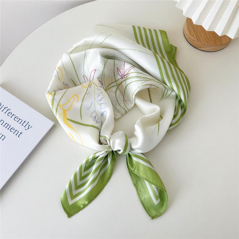 

70 Silk Women s Scarf: Versatile Spring/Autumn Accessory - Small Square Scarf, Neck Warmer, Neckerchief, Headband, or Headscarf 70cm