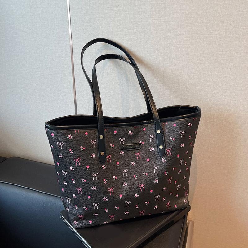 Cute and Sweet Cherry Print Tote Bag Niche Fashion Large Capacity Versatile Shoulder Bag For Women Travel Handbag Purse CLE