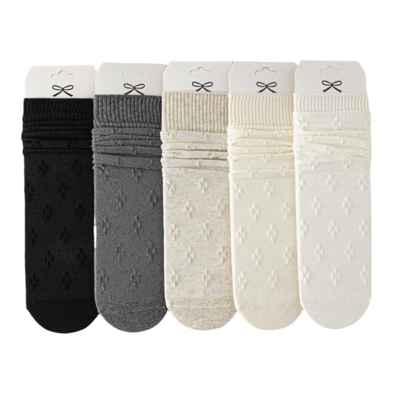 Autumn and Winter Women's Three-dimensional Relief Vertical Rib Ribbed Mid-calf Socks, Simple Solid Color Cotton Pile Socks, Boneless Socks for Women