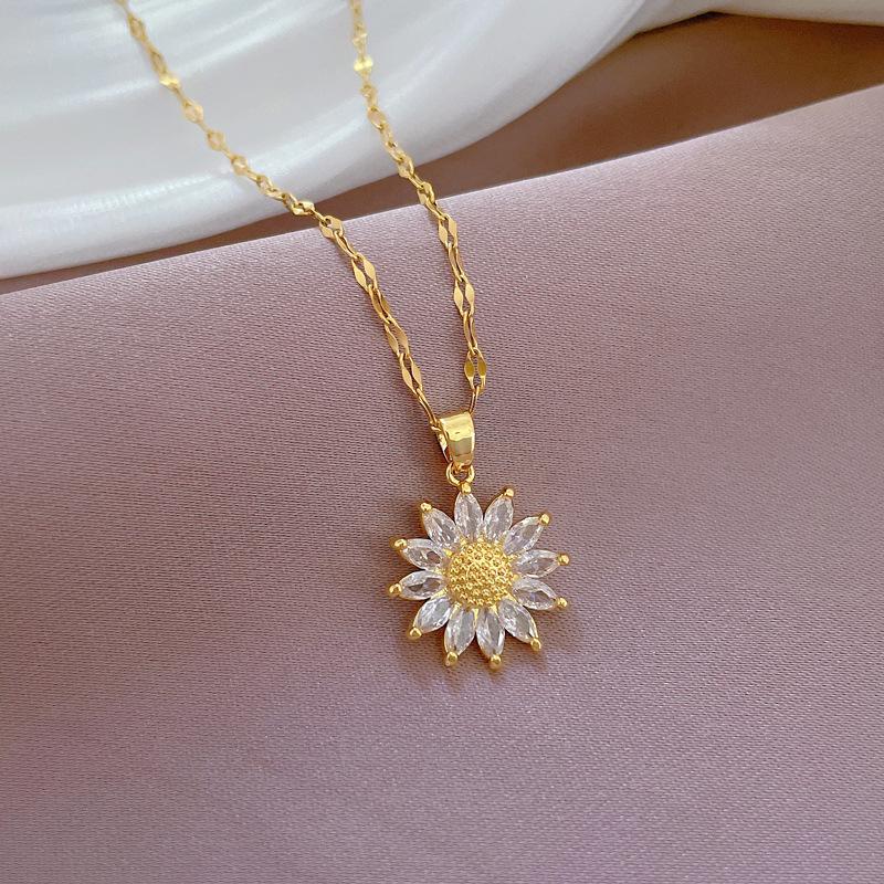 Luxury Sunflower Flower Same Full Zirconium Necklace Women'S Fashion Trend Collarbone Chain Manufacturer