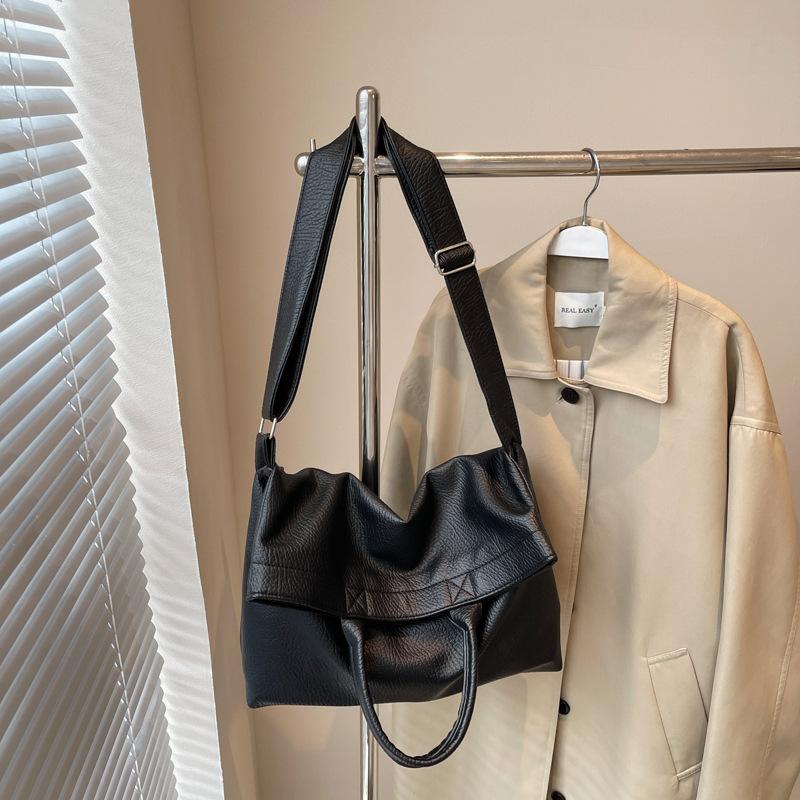 Large-capacity Bag Women's Summer New Versatile Messenger Bag Casual Shoulder Commuter Tote Bag