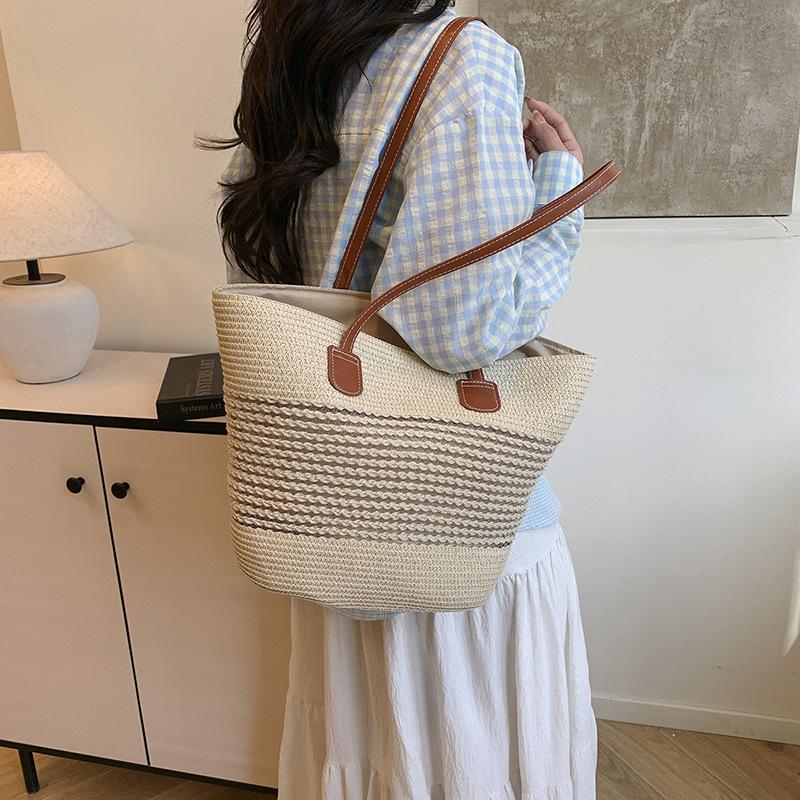 Versatile Woven Bag Women's Summer New Straw Woven Bag Fashion Beach Bag High-end Single Shoulder Tote Bag Tide