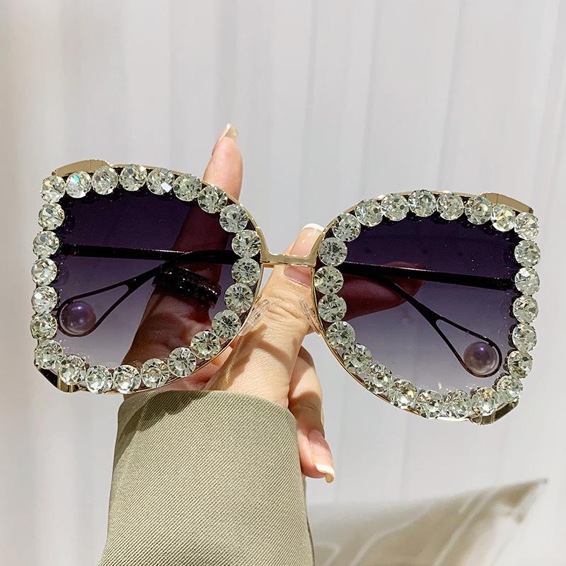 Trendy Oversized Rhinestone Sunglasses with Ocean Lens - European & American Style