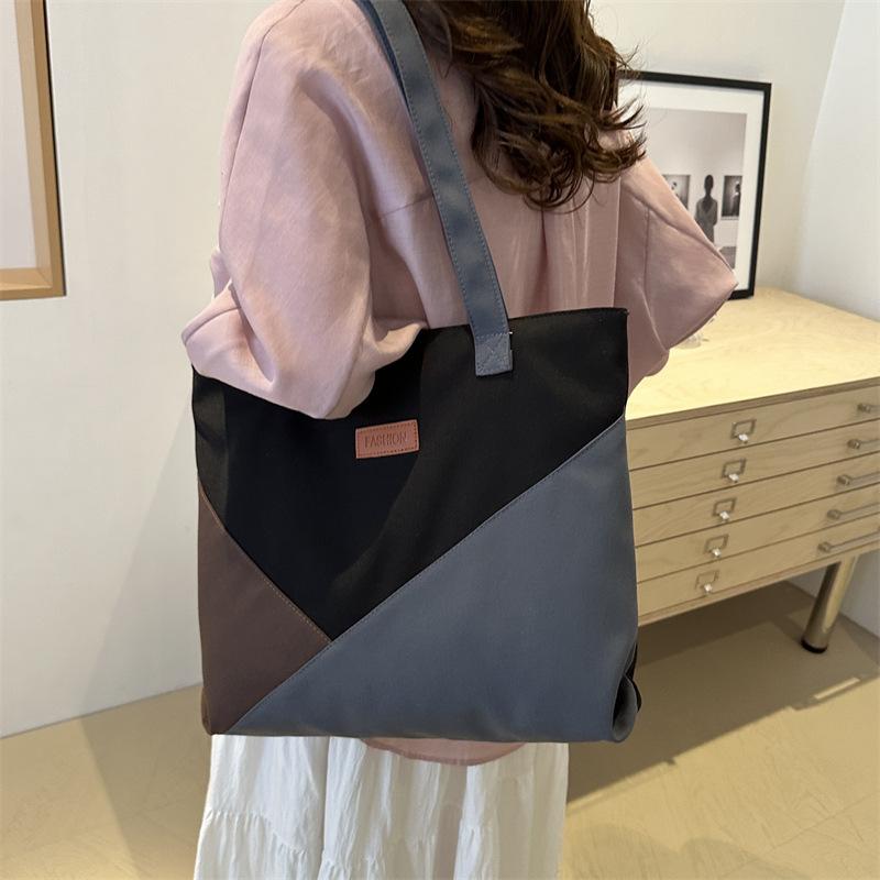 New Niche Design Color Block Large Capacity Student Commuting Tote Bag Fashionable Contrasting Color Single-shoulder Women's Bag