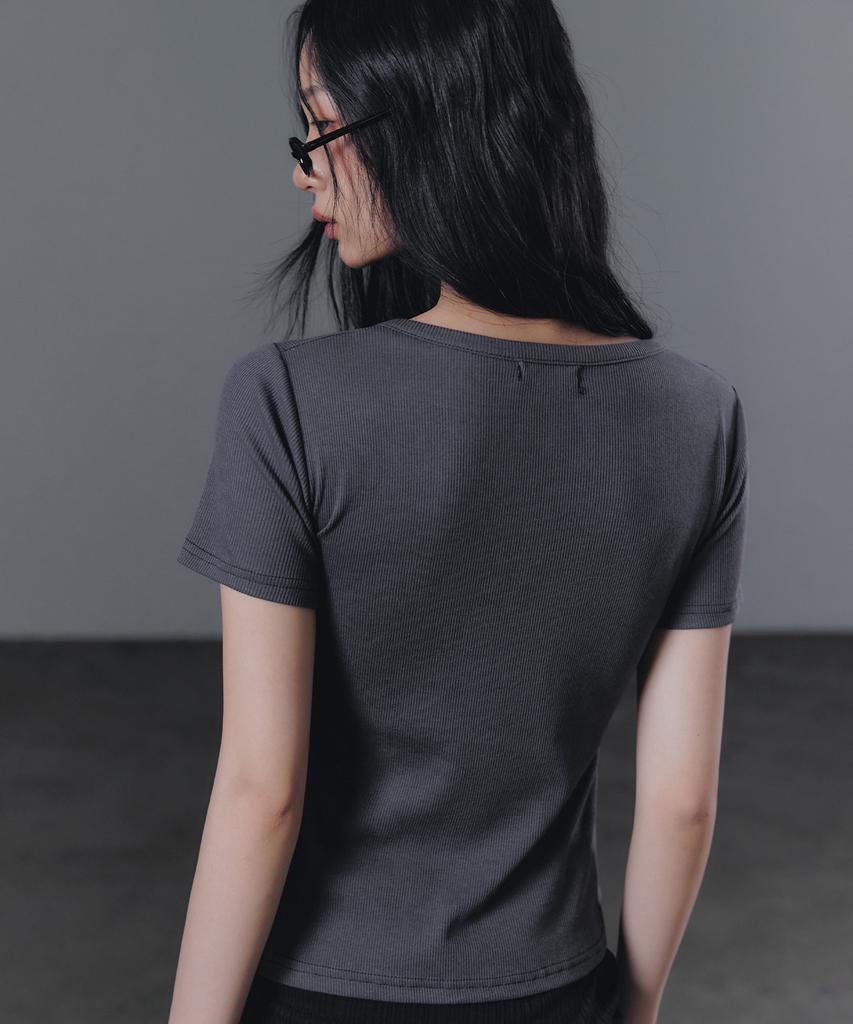 Geulouhaideu Dane Lace Button Short Sleeve T-Shirt_Charcoal