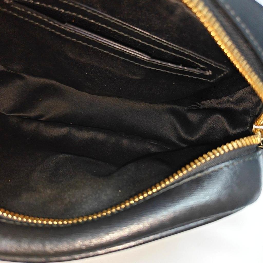 [Pre-Owned] Black Leather Large Shoulder Bag - Very Good #18ZNHFS