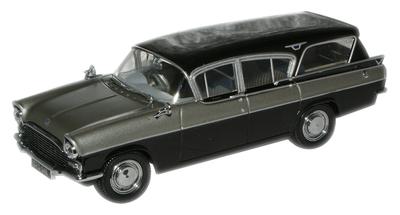 Oxford Scale Diecast Vauxhall Cresta Estate In 1/43 Silver/black