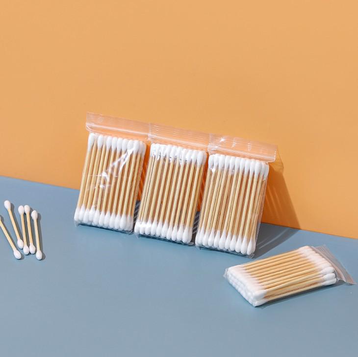 Dual-Ended Disposable Cotton Swabs for Ear Cleaning, Makeup Removal, and Personal Hygiene.