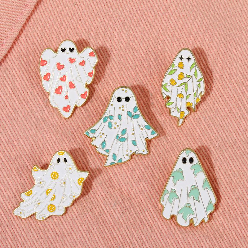 Stylish Haunting White Ghost Brooch Elegant Badge For Men And Women Accessories Clothing