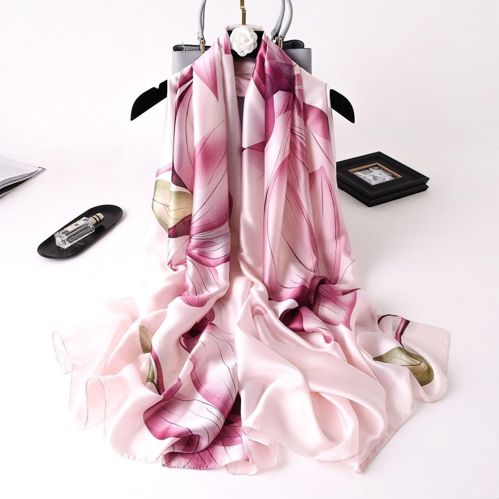 Lyxmärke Vår Sommar och Höst Damkläder Nytt Mode Färgmatchning Tryckt sidenscarf Populär Turba för kvinnor