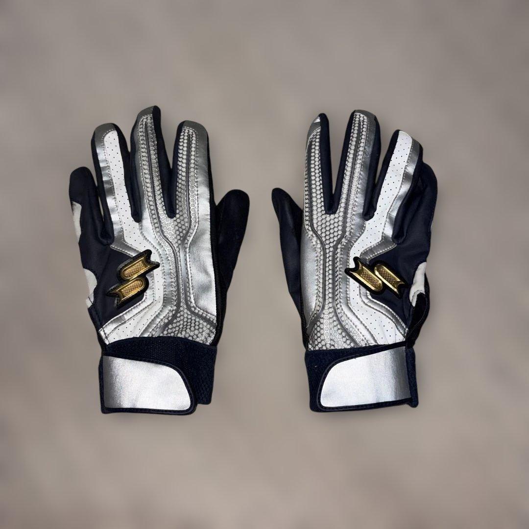 Used SSK batting gloves for both hands black x white