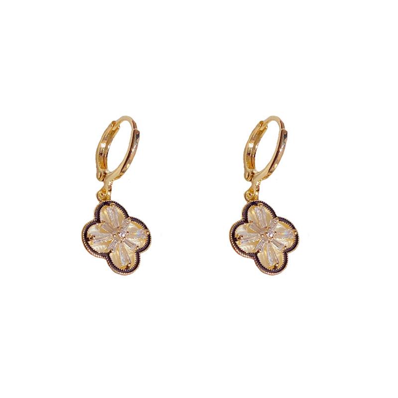 Trendy Four-Leaf Clover Ear Cuff: Elegant Micro-Inlaid Women s Earrings with Niche Design
