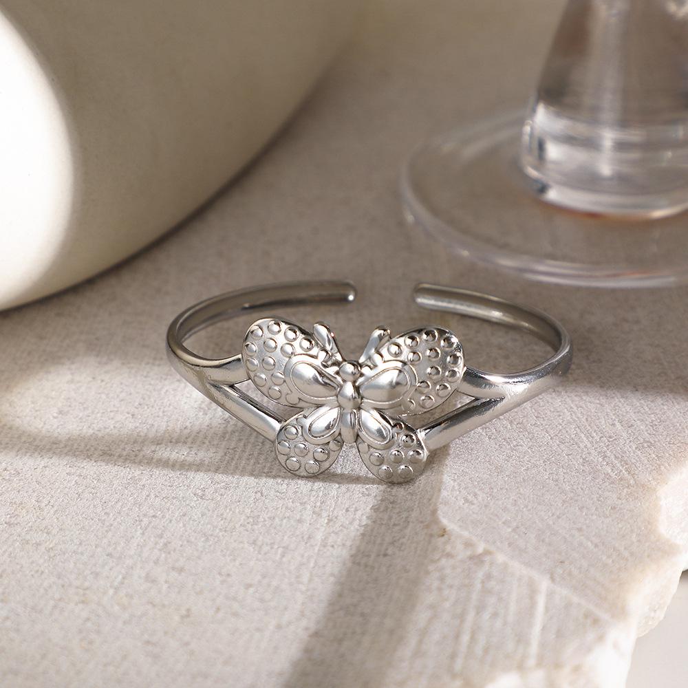 Модный посеребренный браслет-бабочка - Устойчивый к потускнению, Полый, Стильный европейский и американский дизайн