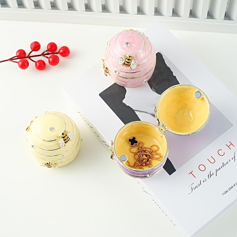 

1pc Handcrafted Enamel Bee Jewelry Box, Metal Decorative Gift Case for Various Room Types, Space Themed, Ideal for Christmas, Easter,Ramadan, рожевий