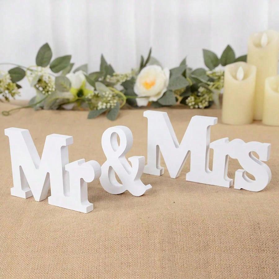 3pcs Wedding Decoration Wooden Love Just Married Mr & Mrs Desktop Ornaments Wood Letters Sign for Married Party Home Table Decor