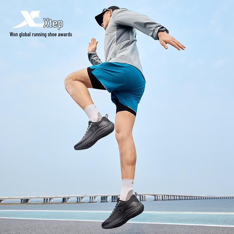 XTEP Flowing Light Men's Running Shoes