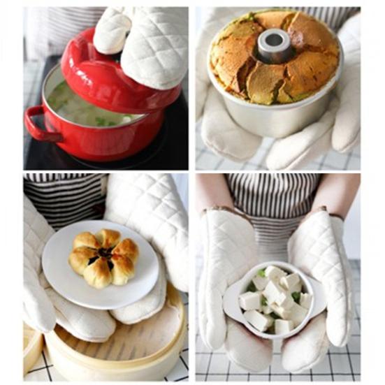1 Pair Insulated Oven Mitts Protective White Non-slip Oven Baking Mittens Household Supplies