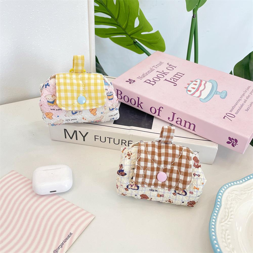 Ins Aesthetic Cartoon Quilted Makeup Bag Snap Closure Portable Cosmetic Pouch Travel Essential Small Organizer for Toiletries