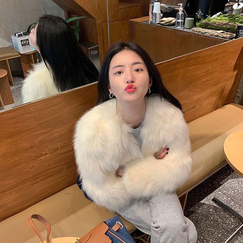 Fur coat women's autumn and winter new imitation fox hair short toka hair coat with thicker temperament