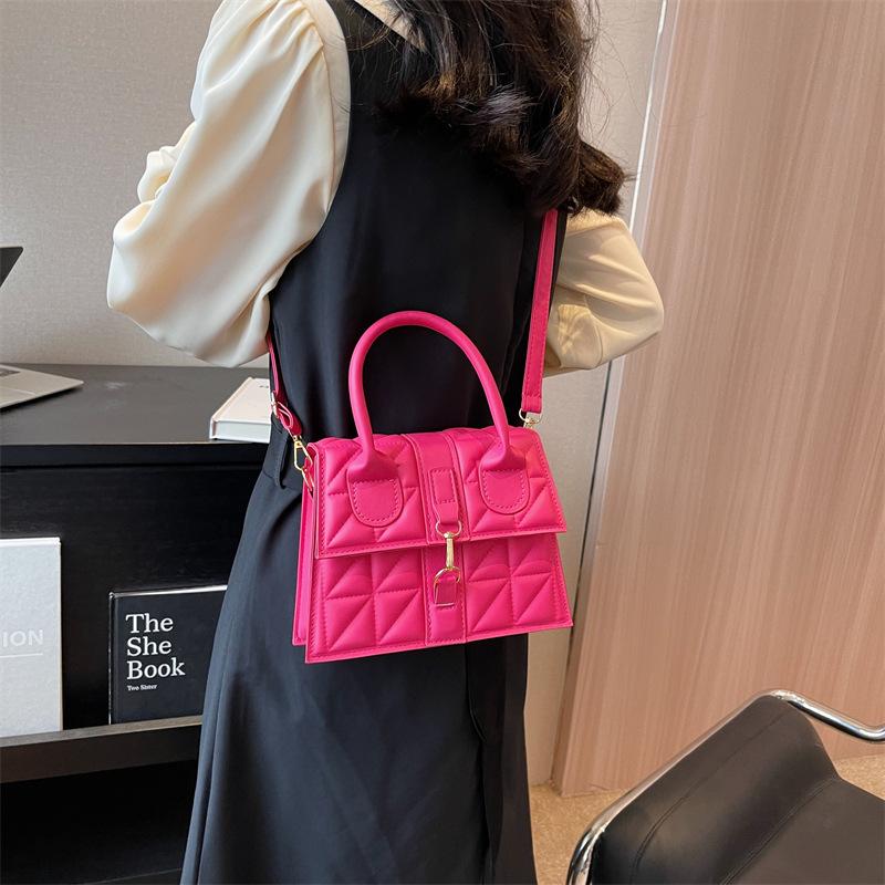 2025 Korean Version Summer New Fashion Simple Shoulder Casual Foreign Fashion Portable Messenger Bag Retro Small Square Bag