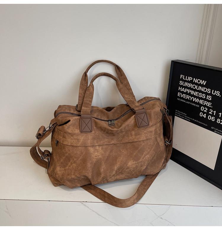 

New casual out storage bag, short-distance portable travel bag, large capacity and light shoulder crossbody yoga fitness bag коричневый