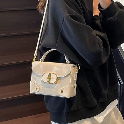 Versatile Small Bag Women 2025 New Lock Small Square Bag Bags Styling Bag Shoulder Messenger Bag