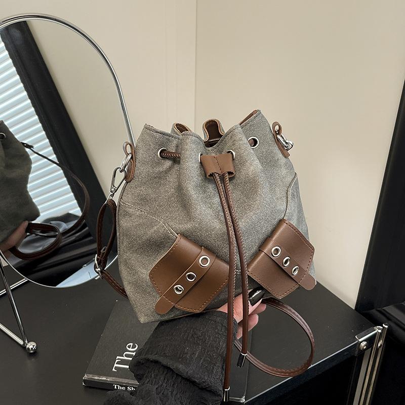 Personalized Simple Messenger Bucket Bag Women's 2025 Autumn New Korean Version Bow Fashion Drawstring Splicing Shoulder Bag