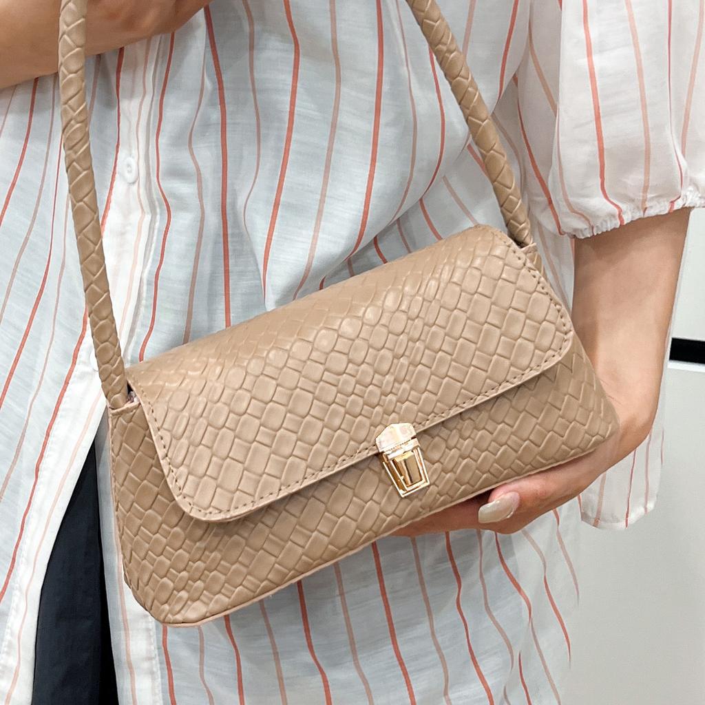 European and American fashion retro niche woven bag small bag women's 2025 new versatile casual portable shoulder armpit bag