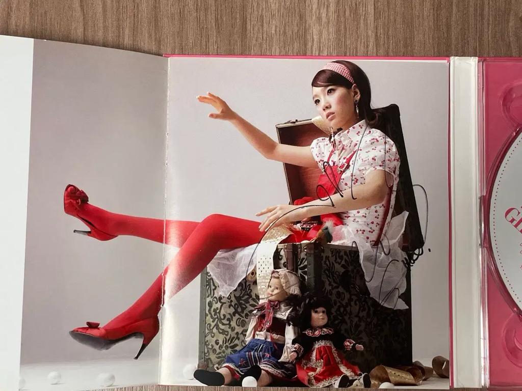 GIRLS GENERATION 1º Álbum Assinado Usado
